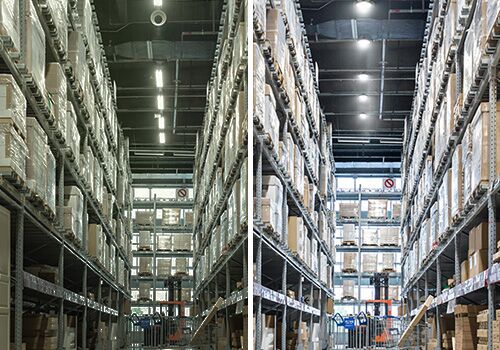 Why Choose LED Fixtures for Warehouse Lighting