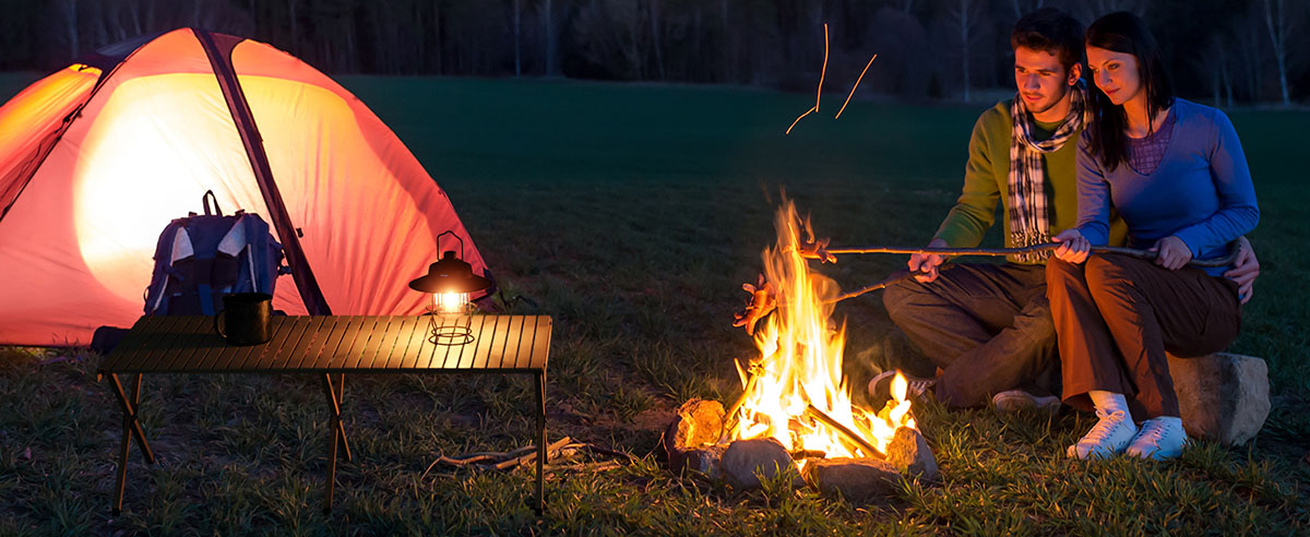 https://static.lepro.com/media/wysiwyg/Description/vintage-led-camping-lantern.jpg